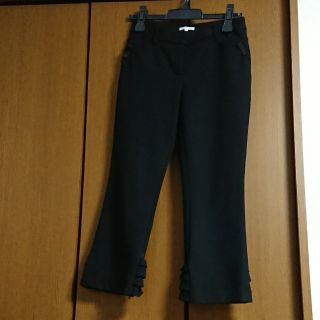 トゥービーシック(TO BE CHIC)のトゥービーシック ストレッチフリルパンツ 36 Sサイズ 秋冬(クロップドパンツ)