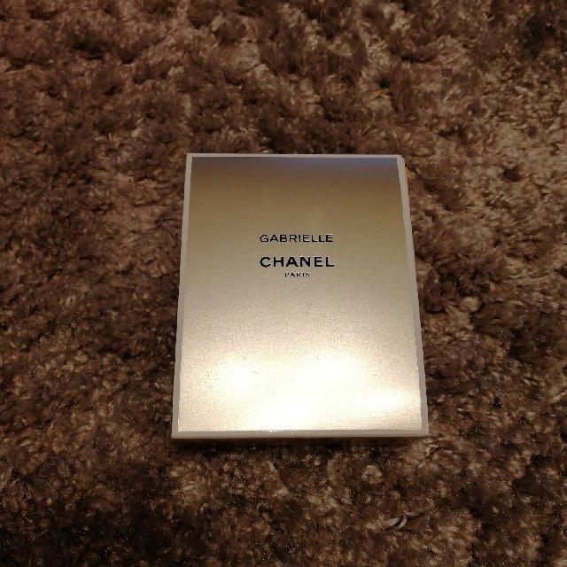 CHANEL(シャネル)のガブリエル シャネル オードゥ パルファム 1.5ml コスメ/美容の香水(香水(女性用))の商品写真