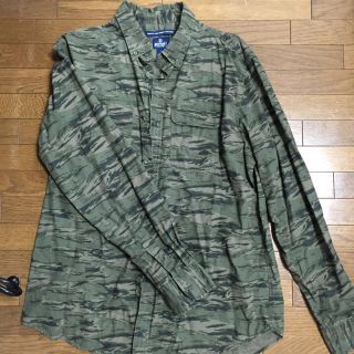 オールドネイビー(Old Navy)のメンズ カモフラ柄シャツ(シャツ)