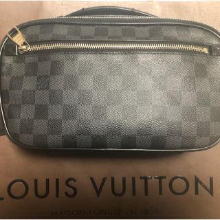 ルイヴィトン(LOUIS VUITTON)の美品　LOUIS VUITTON ボディバッグ　アンブレール ダミエグラフィット(ボディーバッグ)