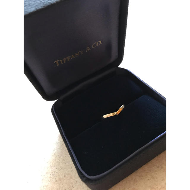驚きの価格が実現！ Tiffany & Co. - ティファニー  TIFFANY＆Co. K18 リング V バンドリング リング(指輪)