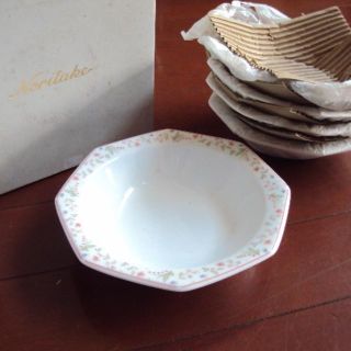 ノリタケ(Noritake)の未使用品！Noritakeノリタケのボウルセット(食器)