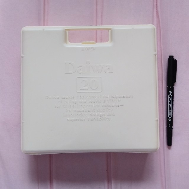 DAIWA(ダイワ)のDaiwa スクエアケース 収納ケース ホワイト 20 ダイワ スポーツ/アウトドアのフィッシング(その他)の商品写真