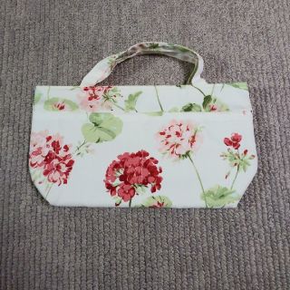 ローラアシュレイ(LAURA ASHLEY)のLAURA ASHLEY　バッグ イン　バッグ　(ポーチ)