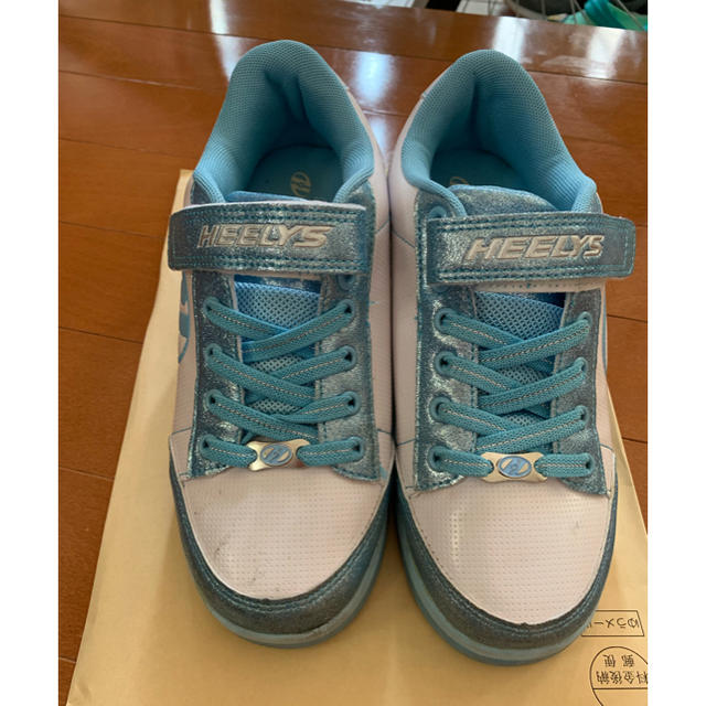 HEELYS(ヒーリーズ)のローラーシューズ キッズ/ベビー/マタニティのキッズ靴/シューズ(15cm~)(ローラーシューズ)の商品写真