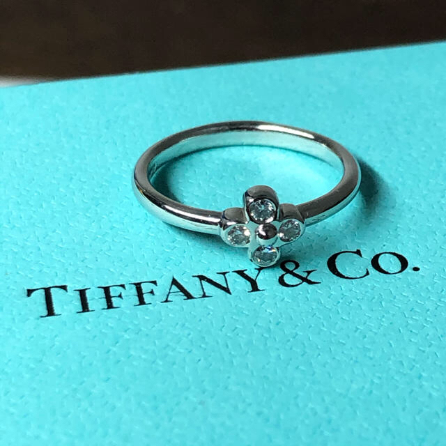 Tiffany & Co. - Tiffany＆Co. ダイヤモンド フラワーモチーフのプラチナリングの通販 by チョコレート(お値下げ交渉