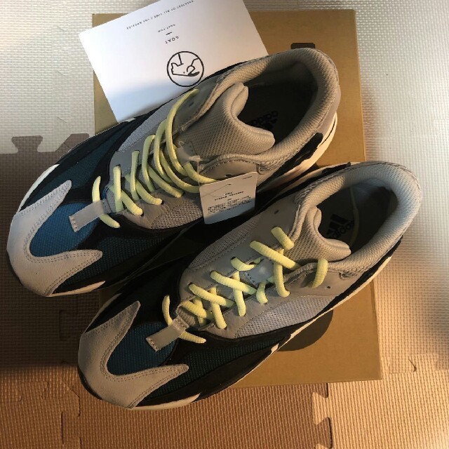 adidas(アディダス)のYEEZY BOOST 700 WAVE RUNNER 28cm メンズの靴/シューズ(スニーカー)の商品写真