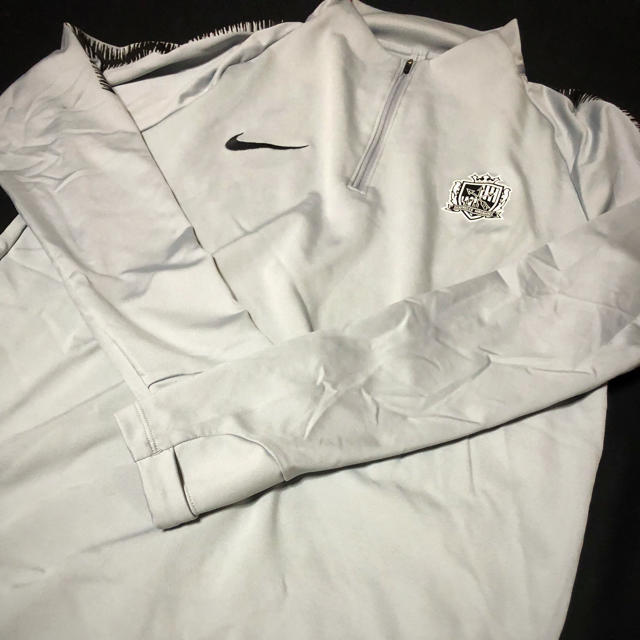 NIKE(ナイキ)のサンフレッチェ広島移動服  2019 エンタメ/ホビーのタレントグッズ(スポーツ選手)の商品写真