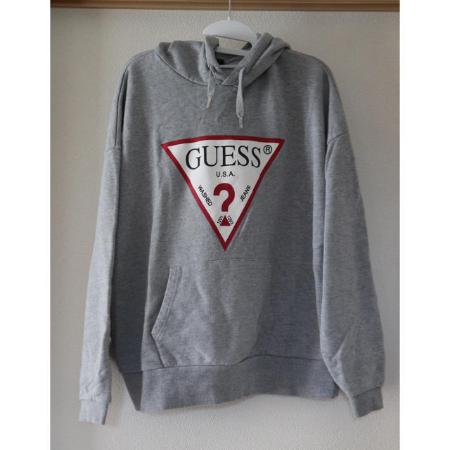 GUESS(ゲス)のguessパーカー メンズのトップス(パーカー)の商品写真