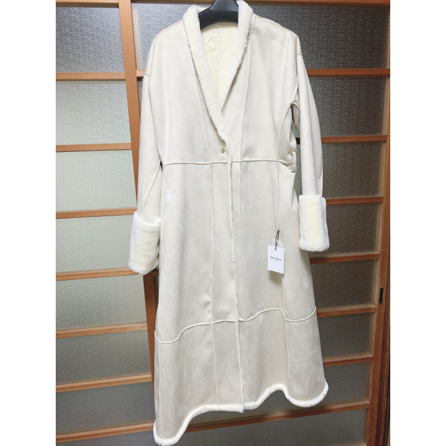 AKB48(エーケービーフォーティーエイト)のher lip to Reversible Faux Dress Coat レディースのジャケット/アウター(毛皮/ファーコート)の商品写真