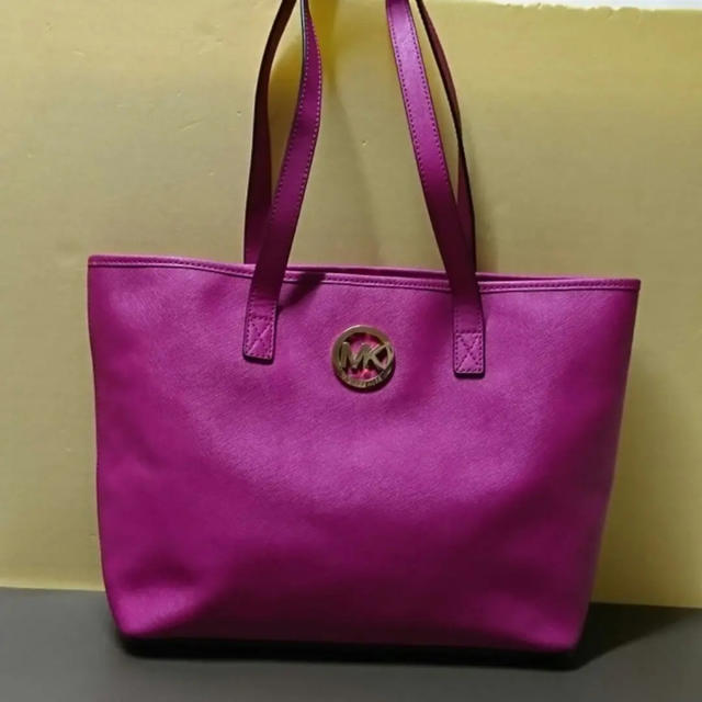 美品◆MICHAEL KORS◆トートバッグ。コーチ、フルラ、クロエ、グッチ