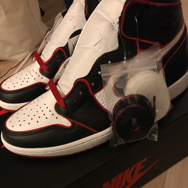 (定価以下)Nike air jordan 1 ブラック/ジムレッド