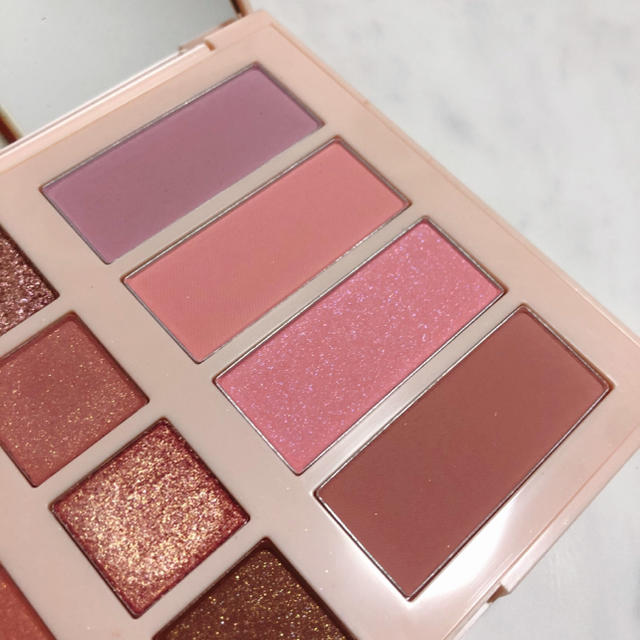 Innisfree(イニスフリー)のInnisfree  ROSY PIGGY PALETTE  コスメ/美容のベースメイク/化粧品(アイシャドウ)の商品写真