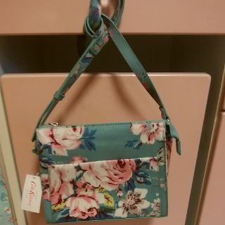 キャスキッドソン(Cath Kidston)のマリン様専用❤キャスキッドソンローズ柄ショルダーバッグ❤年末セール❤(ショルダーバッグ)