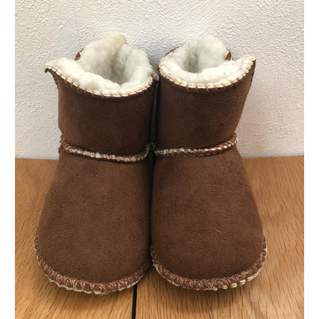 UGG(アグ)の最終お値下げ中‼️UGG ベビーブーツ ムートン キッズ/ベビー/マタニティのベビー靴/シューズ(~14cm)(ブーツ)の商品写真