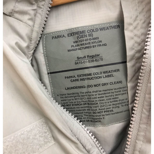 Engineered Garments(エンジニアードガーメンツ)の米軍 ecwcs level7 gen3 small regular メンズのジャケット/アウター(ミリタリージャケット)の商品写真