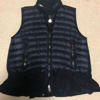 モンクレール(MONCLER)のmoncler ベスト　フリル(ダウンベスト)