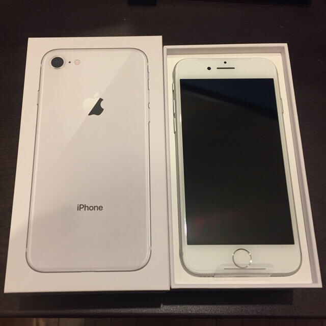 SIMフリー 新品 iPhone8  64ギガ  シルバー