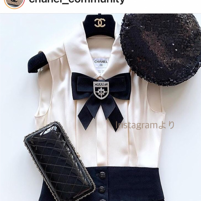 CHANEL(シャネル)の【j17様専用】新品 CHANEL エンブレム ブローチ レディースのアクセサリー(ブローチ/コサージュ)の商品写真