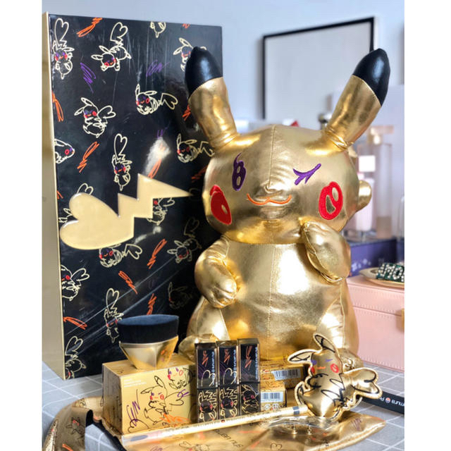 シュウウエムラ ピカチュウ ぬいぐるみ ノベルティ shu uemura-