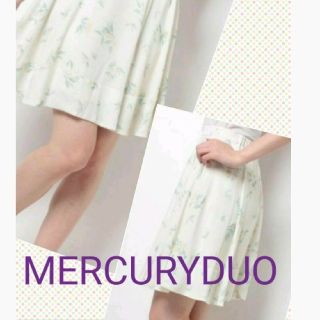 マーキュリーデュオ(MERCURYDUO)のマーキュリーデュオ 花柄スカート(ミニスカート)