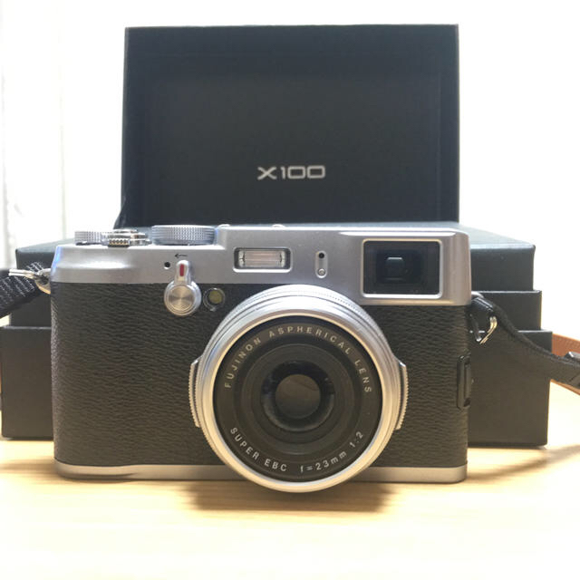 FINEPIX X100 FUJIFILM おまけ付きコンパクトデジタルカメラ