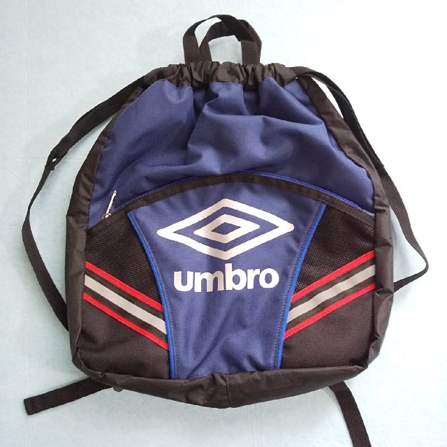 UMBRO(アンブロ)のアンブロ umbro ナップサック ネイビー キッズ/ベビー/マタニティのこども用バッグ(リュックサック)の商品写真