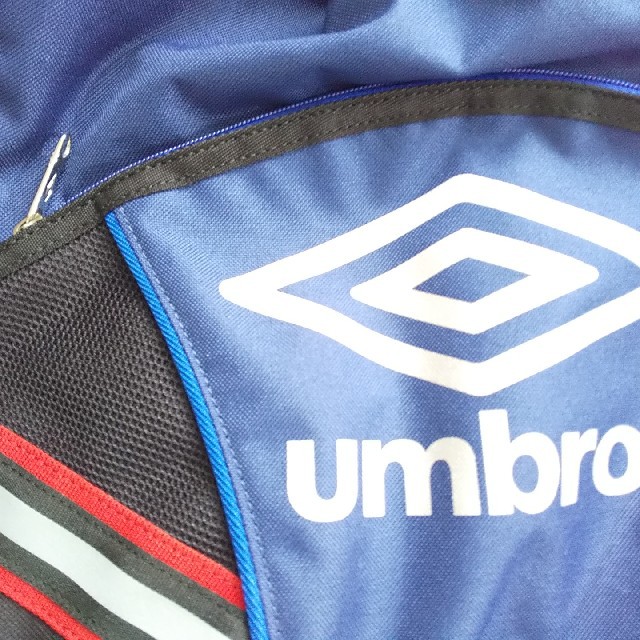 UMBRO(アンブロ)のアンブロ umbro ナップサック ネイビー キッズ/ベビー/マタニティのこども用バッグ(リュックサック)の商品写真