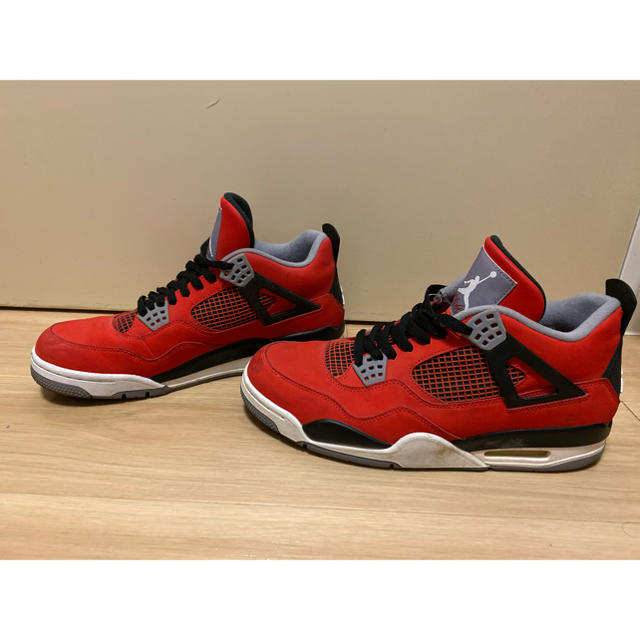 NIKE AIR JORDAN 4 RETRO "TORO BRAVO"