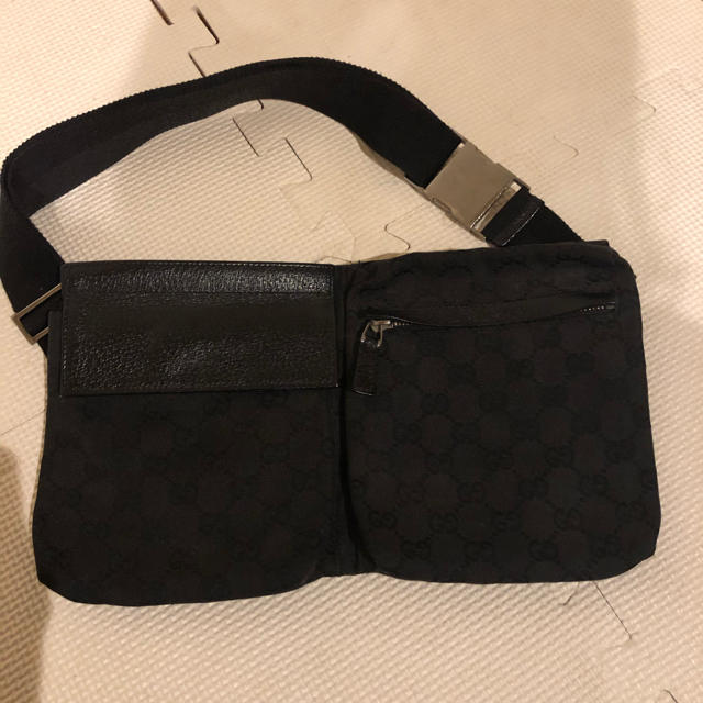 Gucci(グッチ)のグッチ　ウエストポーチ　UMI様専用 メンズのバッグ(ウエストポーチ)の商品写真