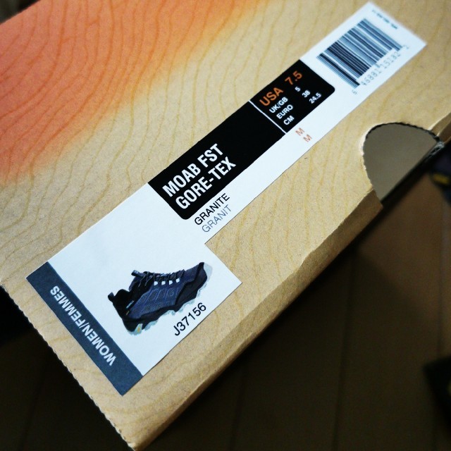 MERRELL(メレル)のメレル　レディース　ゴアテックス　ハイキングシューズ レディースの靴/シューズ(スニーカー)の商品写真