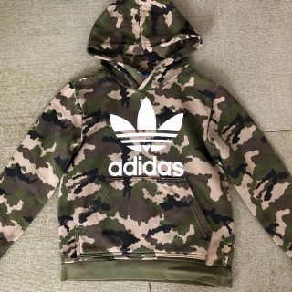 アディダス(adidas)のアディダス　カモフラパーカートレーナー　150(ジャケット/上着)