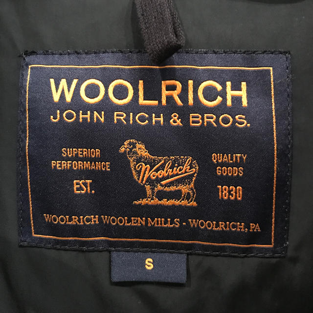 WOOLRICH(ウールリッチ)のWOOLRICH ウールリッチ  レディースのジャケット/アウター(ダウンジャケット)の商品写真