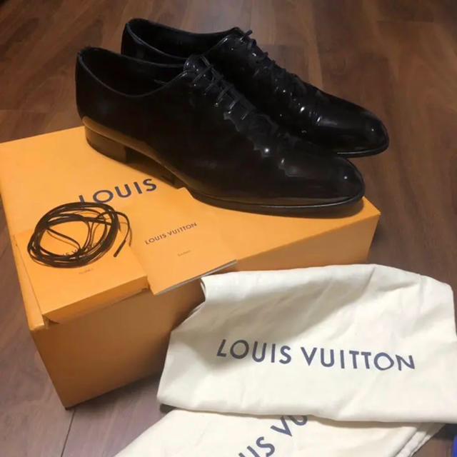 LOUIS VUITTON(ルイヴィトン)の【底値】Louis Vuitton ルイ ヴィトン ビジネスシューズ　国内未発売 メンズの靴/シューズ(ドレス/ビジネス)の商品写真