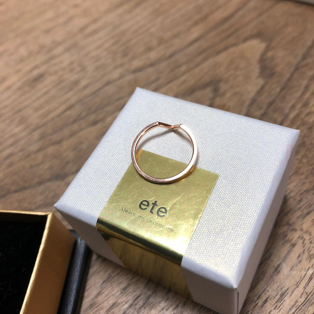 ete(エテ)のete トライアングルピンキーリング レディースのアクセサリー(リング(指輪))の商品写真