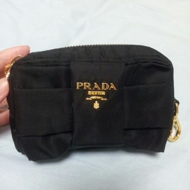 特有の-PRADA - 11/25•まで取り置き☆プ•ラダポーチ