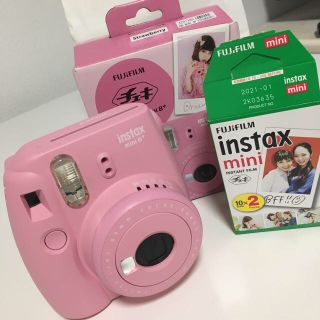 フジフイルム(富士フイルム)のチェキ instax mini8+ ピンク フィルムセット(フィルムカメラ)