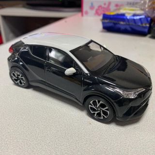 トヨタ - TOYOTA C-HR ミニカー CHR 1/30 カラーサンプルの通販 by ...