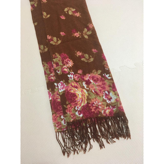 LIZ LISA(リズリサ)のリズリサ 薔薇柄 ストール 花柄 マフラー レディースのファッション小物(マフラー/ショール)の商品写真