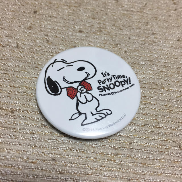 Snoopy 送料込 スヌーピー 65周年 缶バッジ Snoopy クーポン 消化の通販 By Timtam S Shop スヌーピーならラクマ