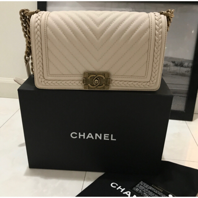 CHANEL ボーイシャネル　キャビアスキン