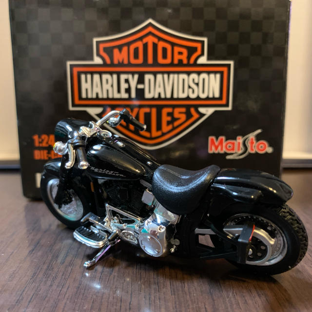 Harley Davidson(ハーレーダビッドソン)の1/24 ハーレーダビッドソン FLSTF ストリートストーカー エンタメ/ホビーのおもちゃ/ぬいぐるみ(模型/プラモデル)の商品写真