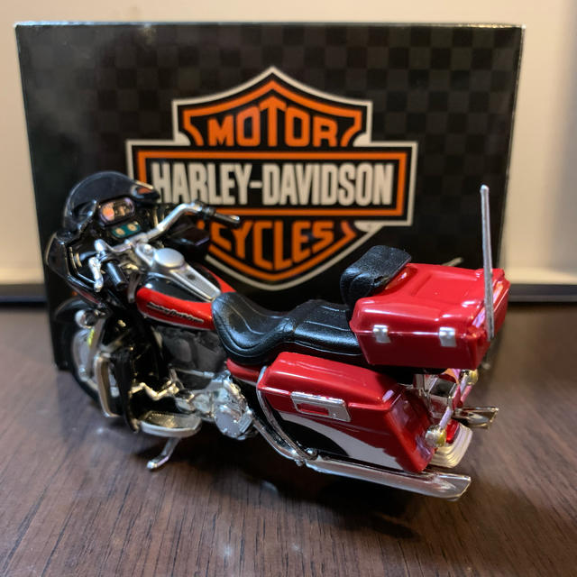 Harley Davidson(ハーレーダビッドソン)の1/24 ハーレーダビッドソン FLTRSEIスクリーミンイーグルロードグライド エンタメ/ホビーのおもちゃ/ぬいぐるみ(模型/プラモデル)の商品写真