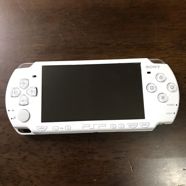 PSP2000本体  ジャンク品&ソフト エンタメ/ホビーのゲームソフト/ゲーム機本体(携帯用ゲーム機本体)の商品写真