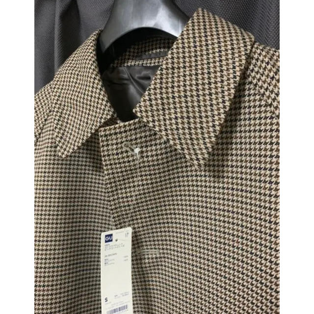 GU(ジーユー)のgu ガンクラブチェック　ステンカラーコート   ベージュ　ブラウン メンズのジャケット/アウター(ステンカラーコート)の商品写真