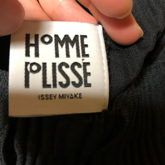 ISSEY MIYAKE(イッセイミヤケ)のオムプリュス  イッセイミヤケ　メン　プリーツ　パンツ メンズのパンツ(スラックス)の商品写真