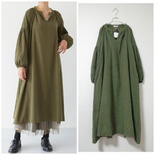 メルロー(merlot)の新品　フィリル　スエード調キーネックバルーンスリーブワンピース　カーキ(ロングワンピース/マキシワンピース)