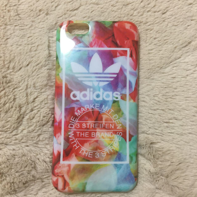 adidas(アディダス)の【iPhone6sケース adidas 】 スマホ/家電/カメラのスマホアクセサリー(iPhoneケース)の商品写真