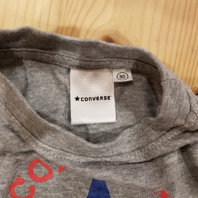 Champion(チャンピオン)のCONVERSE　長袖Tシャツ　80センチ キッズ/ベビー/マタニティのベビー服(~85cm)(Ｔシャツ)の商品写真