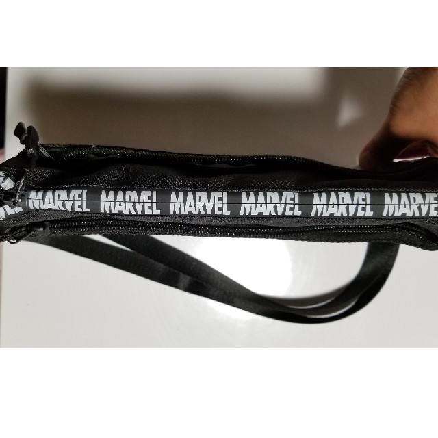 MARVEL(マーベル)のマーベルロゴショルダーバッグ レディースのバッグ(ショルダーバッグ)の商品写真